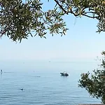 بيت للعطل Seaview Mesidrili مولا كاليفا